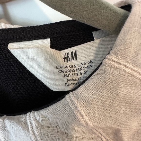 H&M girls skeleton set - Picture 3 of 3